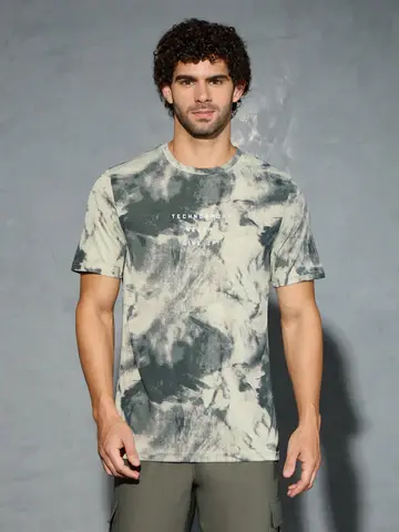 Men Printed Slim Fit Round Neck T-shirt with TECHNOCOOL+